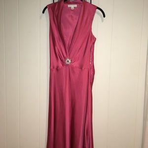 👑Banana Republic Pink Silk Brooch Plunge Gown